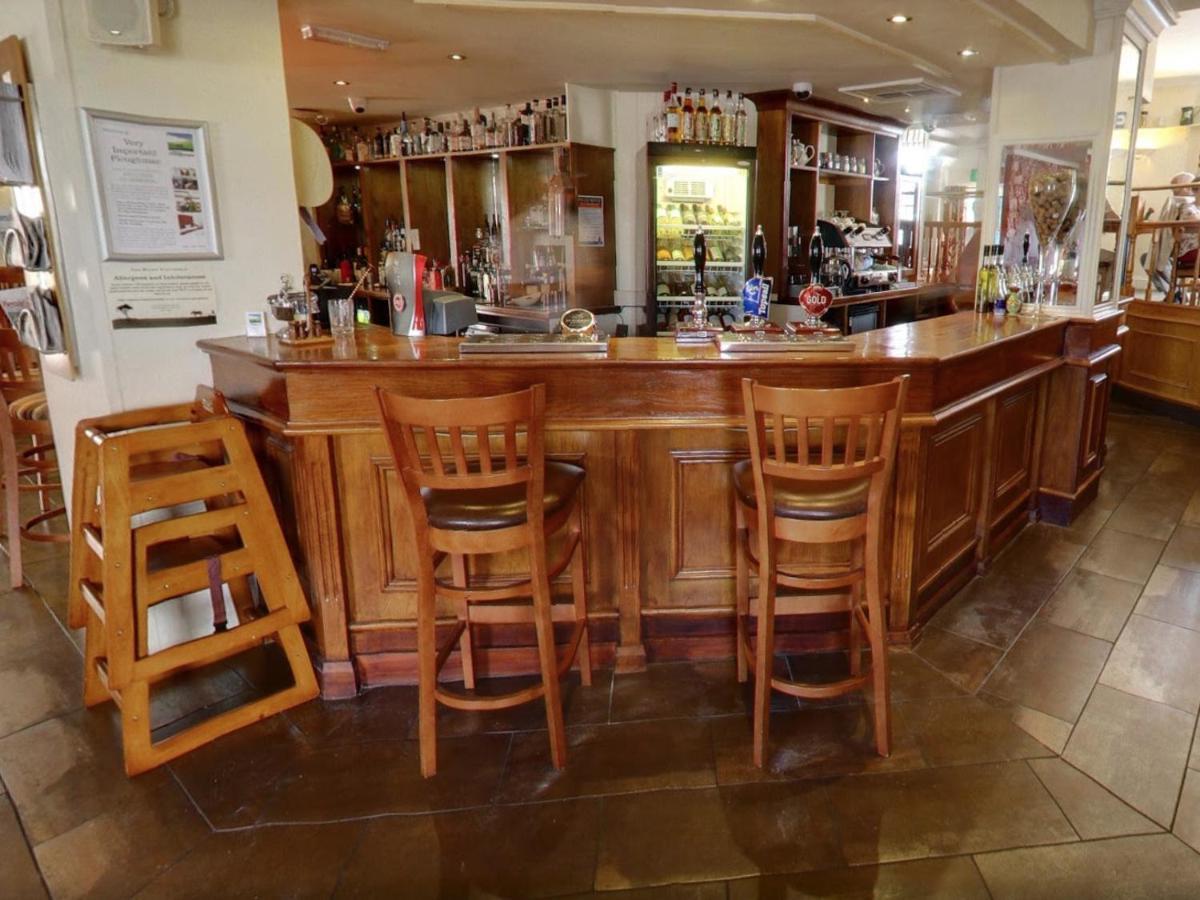 The Railway Inn Galmpton エクステリア 写真