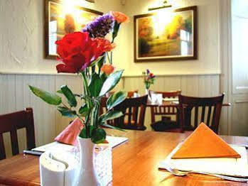 The Railway Inn Galmpton エクステリア 写真